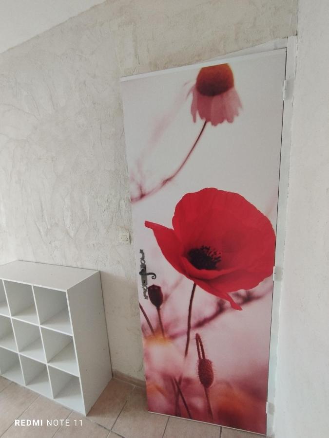 Chambre D Hotes En Provence, Au Pied Du Luberon, Les Coquelicots La Tour-dʼAigues Esterno foto