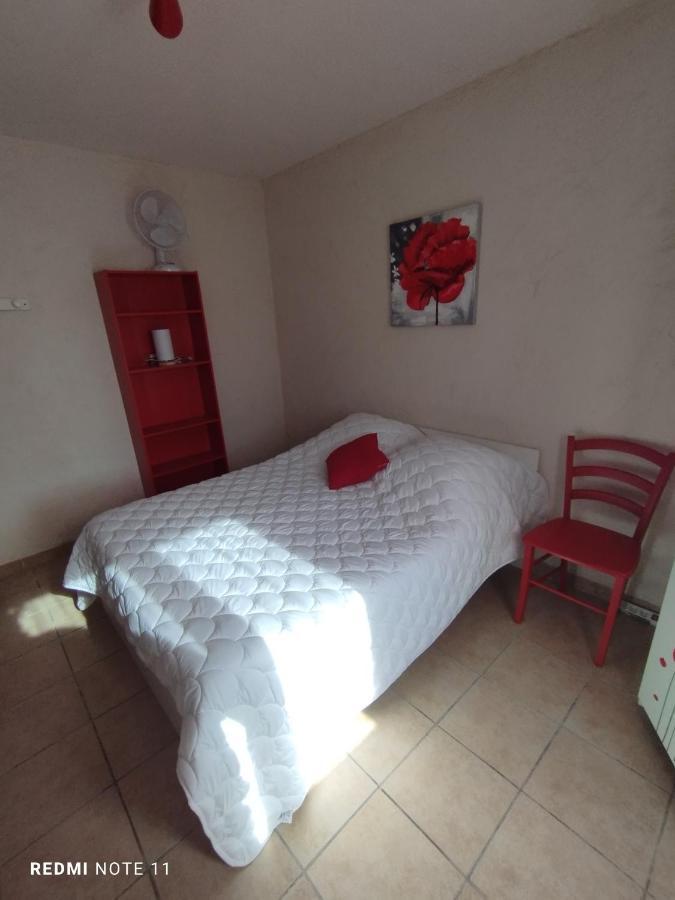 Chambre D Hotes En Provence, Au Pied Du Luberon, Les Coquelicots La Tour-dʼAigues Esterno foto